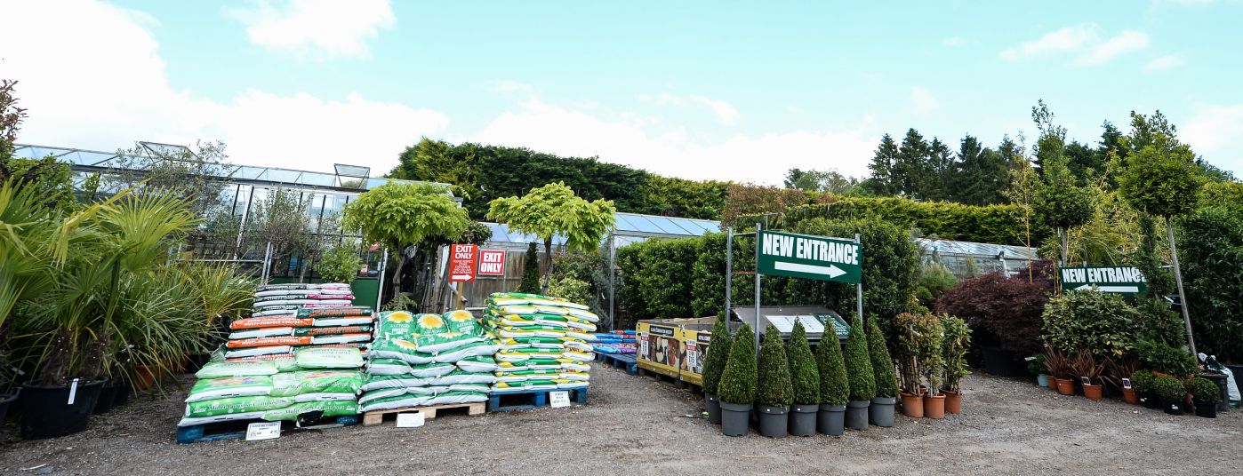 Compost, bark & gravel