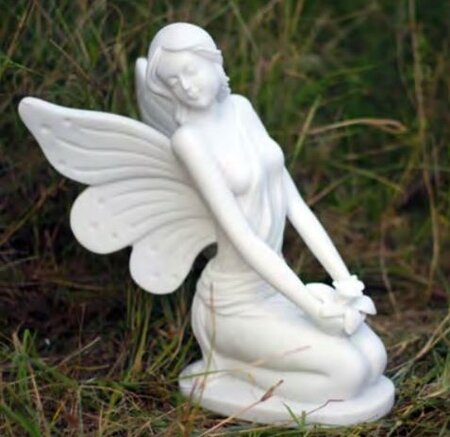 Kneeling Fairy